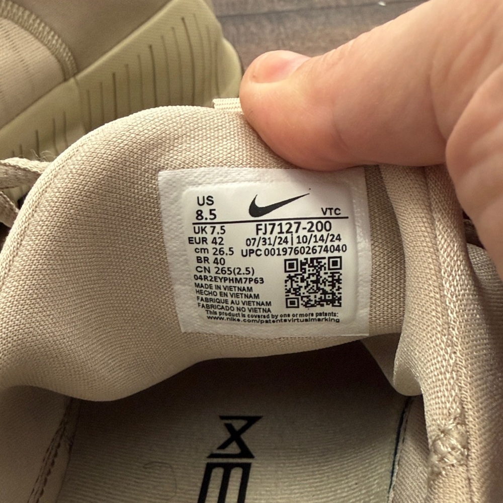 Nike Metcon Tan and Black Athletic Sneakers - Picture 3 of 4